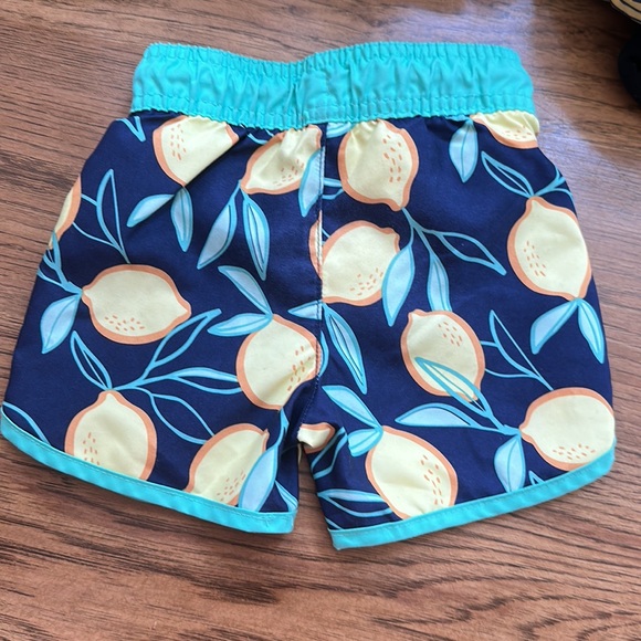 Boys 12 month  shorts swim trunks lemon print - Picture 3 of 3